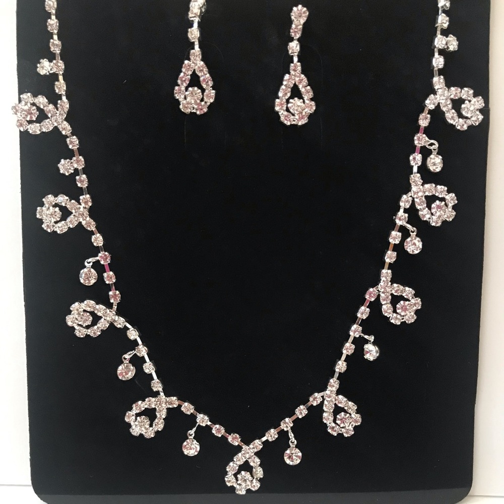 💕🆕 New Rhinestone Necklace & Earrings Set - Picture 3 of 8